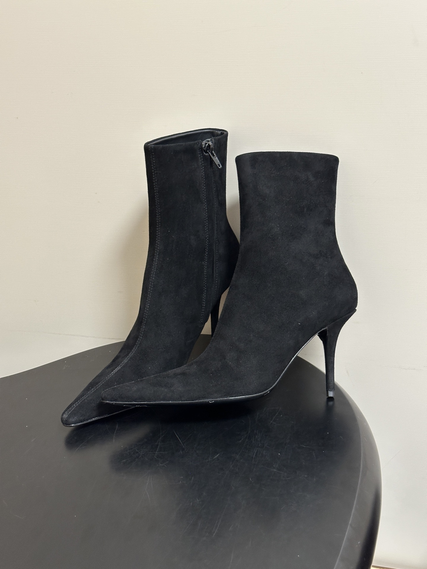 顶级品质 Saint Laurent fw26 new arrival~ YSL圣罗兰2026 秋冬新款侧拉链高跟及踝靴 顶级品质 Saint Laurent fw26 new arrival~ YSL圣罗兰2026 秋冬新款侧拉链高跟及踝靴