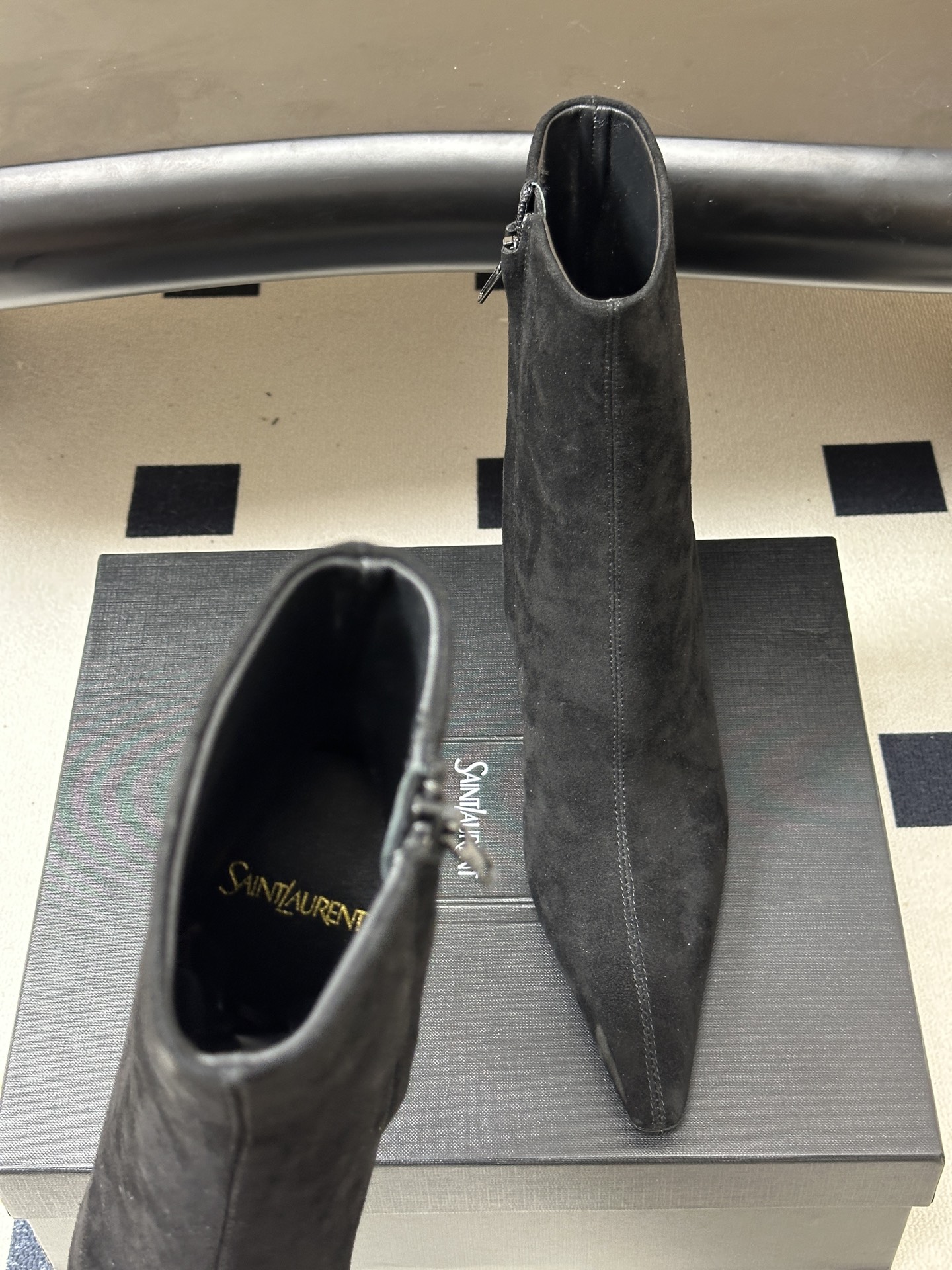 顶级品质 Saint Laurent fw26 new arrival~ YSL圣罗兰2026 秋冬新款侧拉链高跟及踝靴 顶级品质 Saint Laurent fw26 new arrival~ YSL圣罗兰2026 秋冬新款侧拉链高跟及踝靴