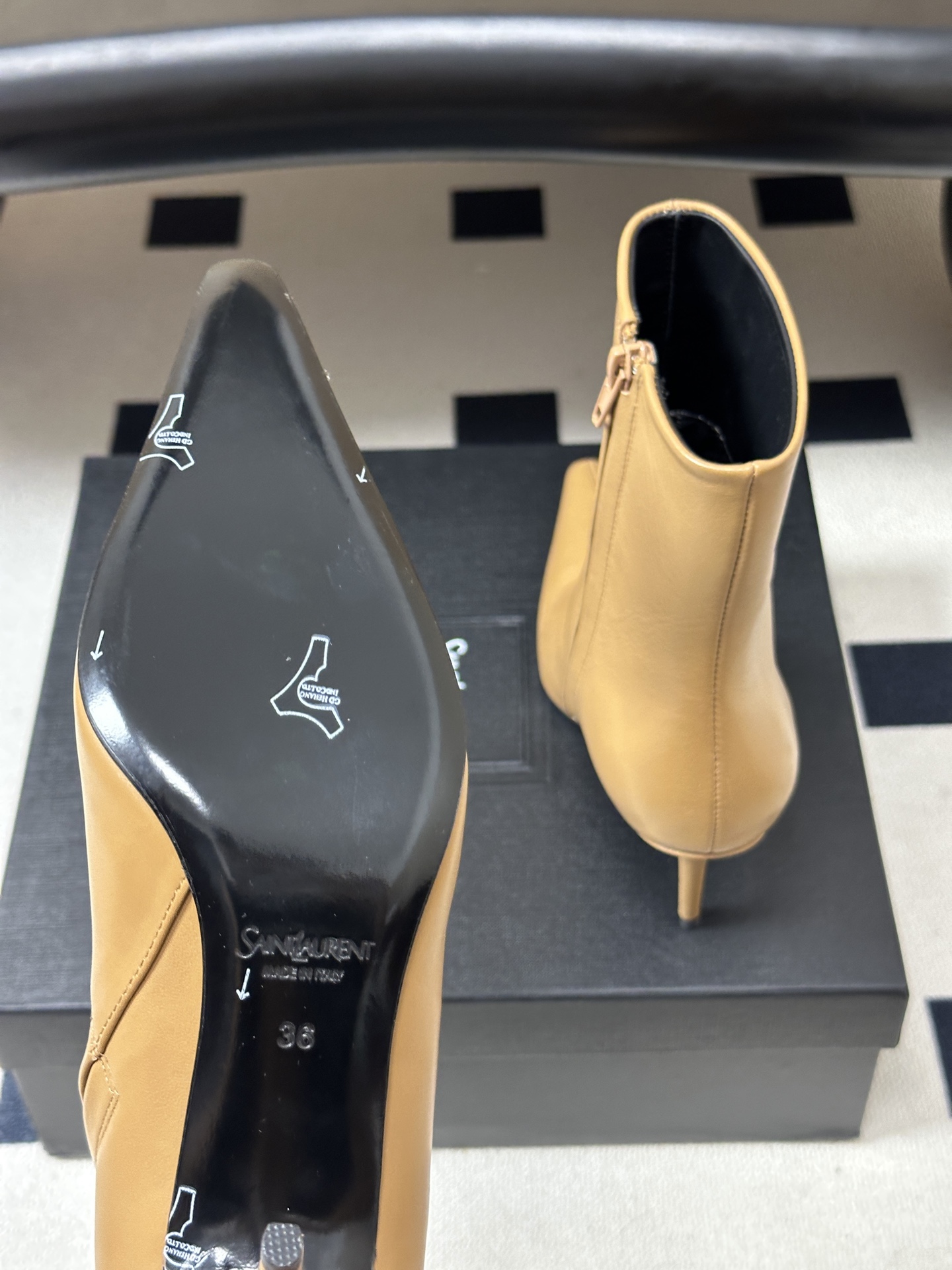 顶级品质 Saint Laurent fw26 new arrival~ YSL圣罗兰2026 秋冬新款侧拉链高跟及踝靴 顶级品质 Saint Laurent fw26 new arrival~ YSL圣罗兰2026 秋冬新款侧拉链高跟及踝靴