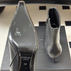 顶级品质 Saint Laurent fw26 new arrival~ YSL圣罗兰2026 秋冬新款侧拉链高跟及踝靴 顶级品质 Saint Laurent fw26 new arrival~ YSL圣罗兰2026 秋冬新款侧拉链高跟及踝靴