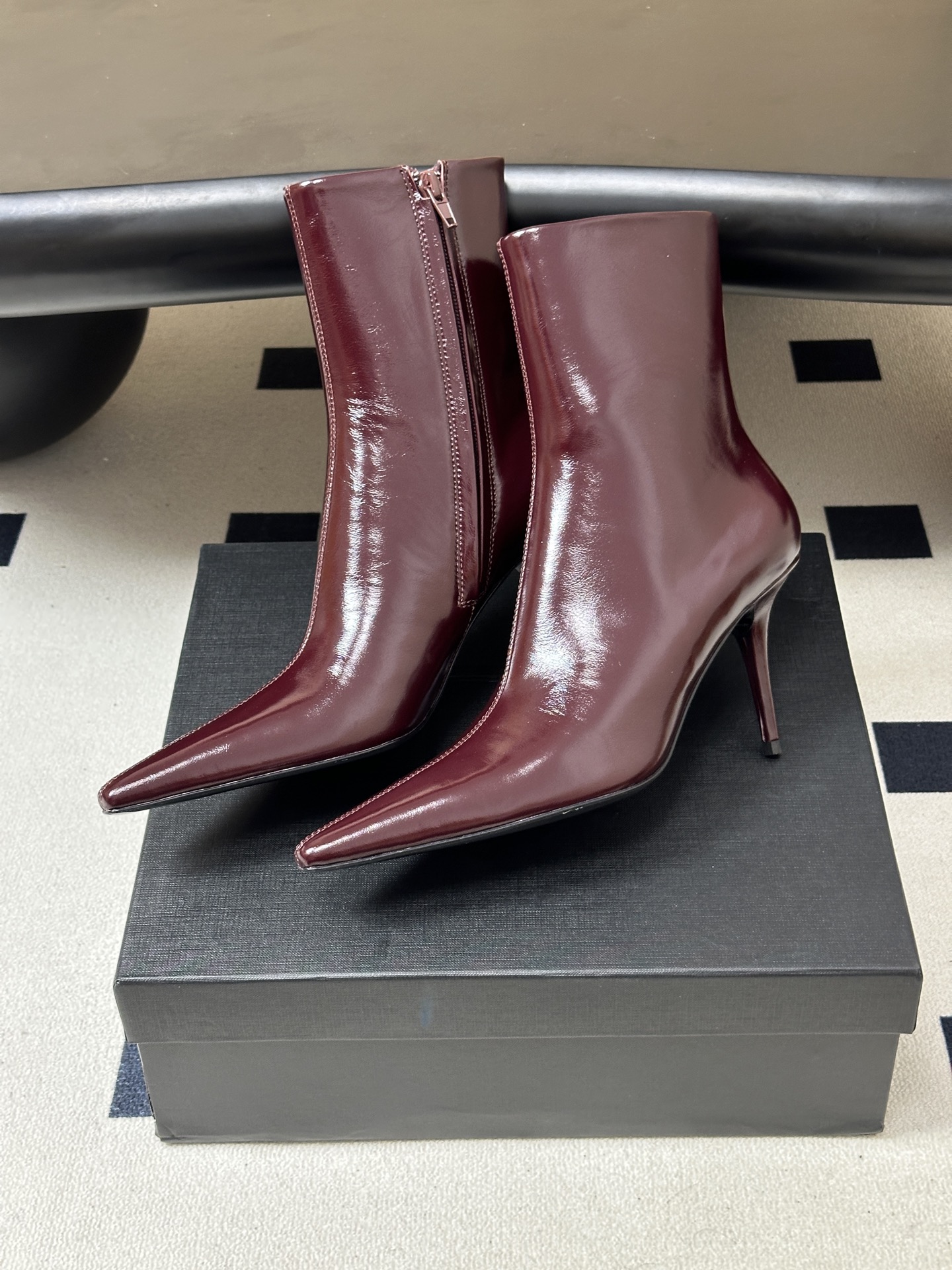顶级品质 Saint Laurent fw26 new arrival~ YSL圣罗兰2026 秋冬新款侧拉链高跟及踝靴 顶级品质 Saint Laurent fw26 new arrival~ YSL圣罗兰2026 秋冬新款侧拉链高跟及踝靴