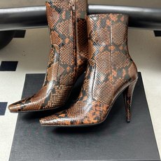 顶级品质 Saint Laurent fw26 new arrival~ YSL圣罗兰2026 秋冬新款侧拉高跟及踝靴细 顶级品质 Saint Laurent fw26 new arrival~ YSL圣罗兰2026 秋冬新款侧拉高跟及踝靴细