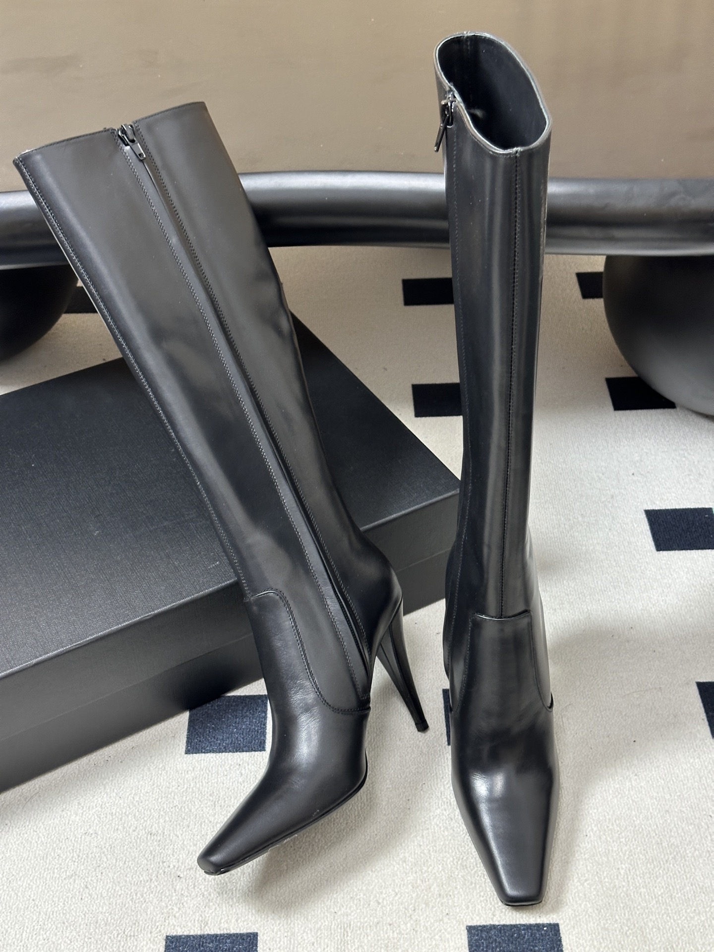 顶级品质 Saint Laurent fw26 new arrival～ YSL圣罗兰2026 秋冬新款侧拉高跟长靴粗跟