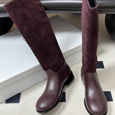 2026秋冬新款Dior迪奥 Medaillon骑士靴经典CD字母刺绣一脚蹬搭扣直筒长靴 这款靴子由乔纳森·安德森(Jo 2026秋冬新款Dior迪奥 Medaillon骑士靴经典CD字母刺绣一脚蹬搭扣直筒长靴 这款靴子由乔纳森·安德森(Jo