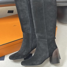 Hermes 爱马仕🐎 H家 2026 秋冬新款 Nueva 60长靴复古老钱长靴系列几何异形鞋跟侧拉链直筒高跟长靴 几 Hermes 爱马仕🐎 H家 2026 秋冬新款 Nueva 60长靴复古老钱长靴系列几何异形鞋跟侧拉链直筒高跟长靴 几