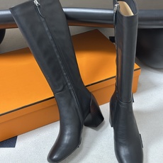 Hermes 爱马仕🐎 H家 2026 秋冬新款 Nueva 60长靴复古老钱长靴系列几何异形鞋跟侧拉链直筒高跟长靴 几 Hermes 爱马仕🐎 H家 2026 秋冬新款 Nueva 60长靴复古老钱长靴系列几何异形鞋跟侧拉链直筒高跟长靴 几