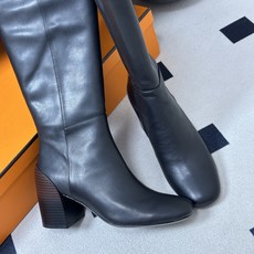 Hermes 爱马仕🐎 H家 2026 秋冬新款 Nueva 60长靴复古老钱长靴系列几何异形鞋跟侧拉链直筒高跟长靴 几 Hermes 爱马仕🐎 H家 2026 秋冬新款 Nueva 60长靴复古老钱长靴系列几何异形鞋跟侧拉链直筒高跟长靴 几