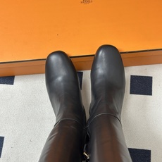 Hermes 爱马仕🐎 H家 2026 秋冬新款 Nalla 60 过膝长靴复古老钱长靴系列几何异形鞋跟侧拉链直筒高跟长 Hermes 爱马仕🐎 H家 2026 秋冬新款 Nalla 60 过膝长靴复古老钱长靴系列几何异形鞋跟侧拉链直筒高跟长