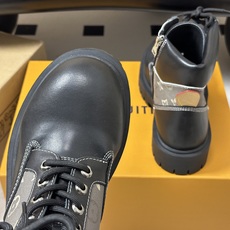 26Ss 秋冬新款Louis vuiteeon LV BUBBLE 系带鞋男士厚底小皮鞋马丁靴 LV Bubble 系带 26Ss 秋冬新款Louis vuiteeon LV BUBBLE 系带鞋男士厚底小皮鞋马丁靴 LV Bubble 系带