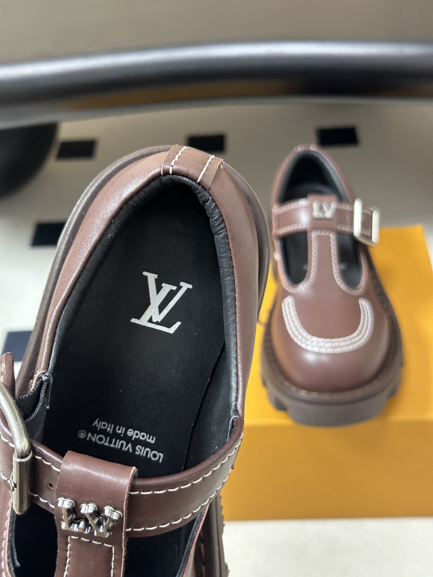 26Ss早秋新款Louis vuiteeon LV BUBBLE 玛丽珍情侣款厚底小皮鞋乐福鞋 LV Bubble 系带
