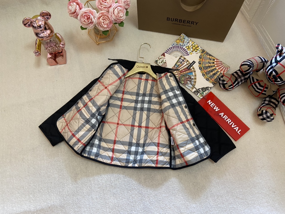Burberry Luxury Designer Handbag Shoulder Crossbody Bag crafted in 7