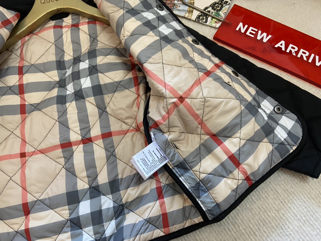 Burberry Luxury Designer Handbag Shoulder Crossbody Bag crafted in 8