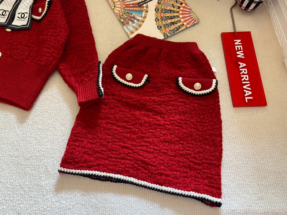 Chanel’s Fall/Winter Fragrance Knitwear Collection: Cozy Comfort in Cotton Needlecraft - 图片 5