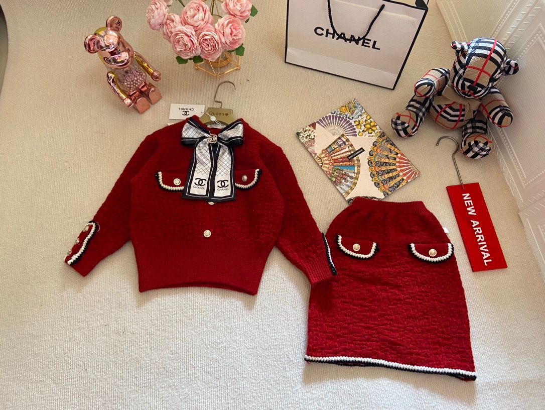 Chanel’s Fall/Winter Fragrance Knitwear Collection: Cozy Comfort in Cotton Needlecraft - 图片 1