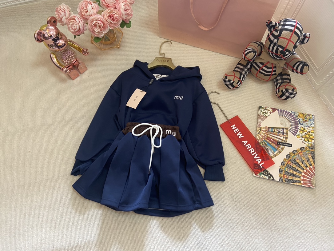 香奈儿 Chanel 高级成衣风衣外套及大衣服饰 #2AC0BFFE 8