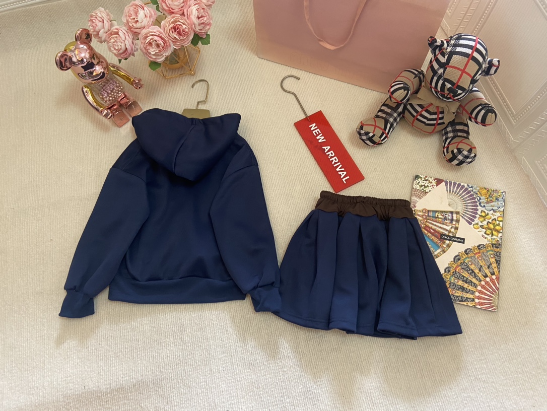 香奈儿 Chanel 高级成衣风衣外套及大衣服饰 #2AC0BFFE 9