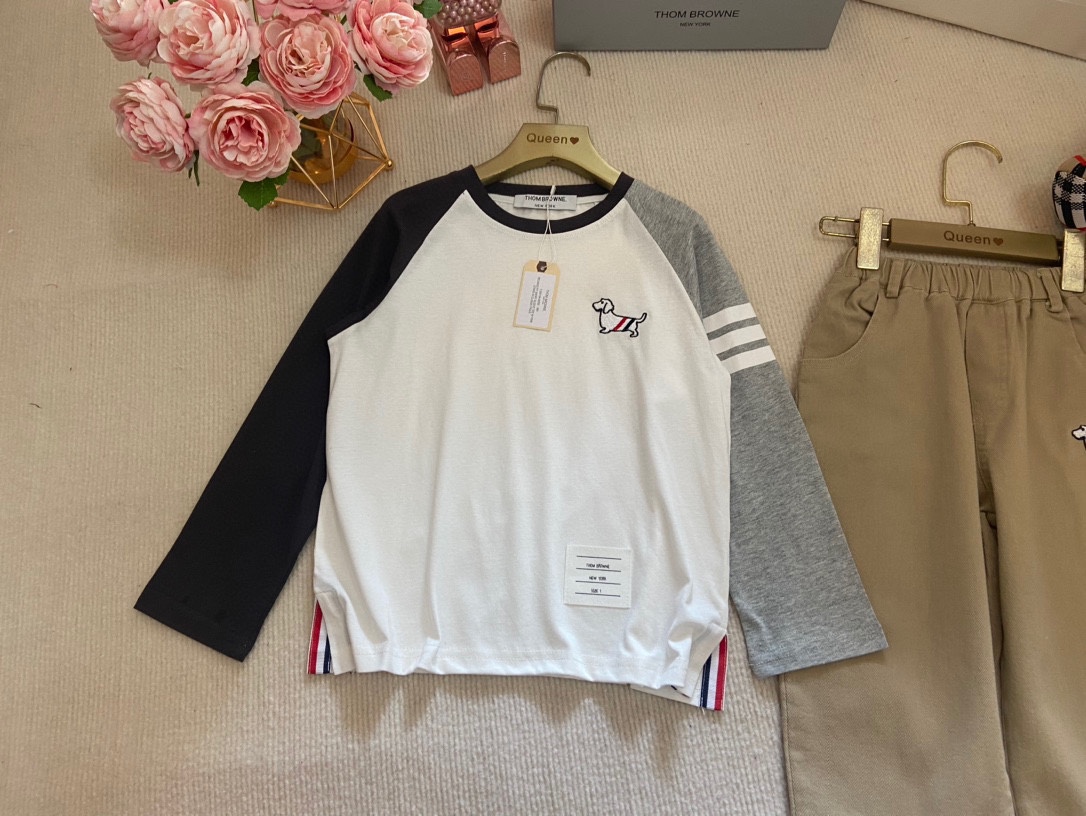 TB2⃣️件套套装 【小狗T➕休闲裤👖 】TB休闲裤👖 小狗刺绣🪡图标 3色色织织带 T恤甄选优越纯棉面料 高支高密精梳棉 手感柔软舒适 亲肤 2