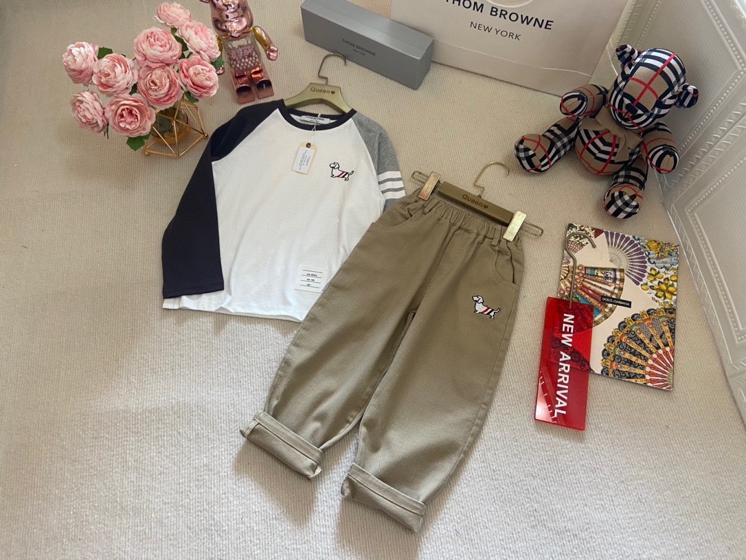TB2⃣️件套套装 【小狗T➕休闲裤👖 】TB休闲裤👖 小狗刺绣🪡图标 3色色织织带 T恤甄选优越纯棉面料 高支高密精梳棉 手感柔软舒适 亲肤 7