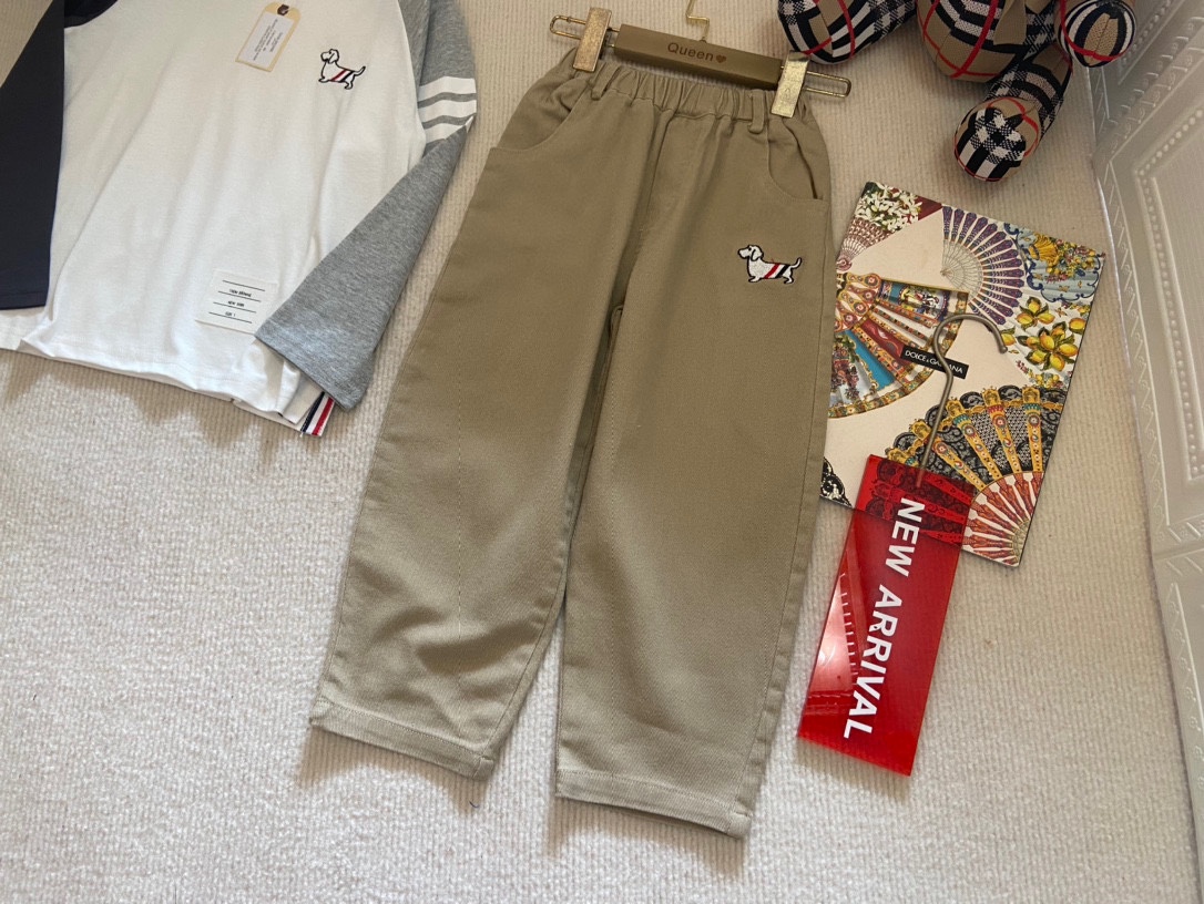 TB2⃣️件套套装 【小狗T➕休闲裤👖 】TB休闲裤👖 小狗刺绣🪡图标 3色色织织带 T恤甄选优越纯棉面料 高支高密精梳棉 手感柔软舒适 亲肤 5