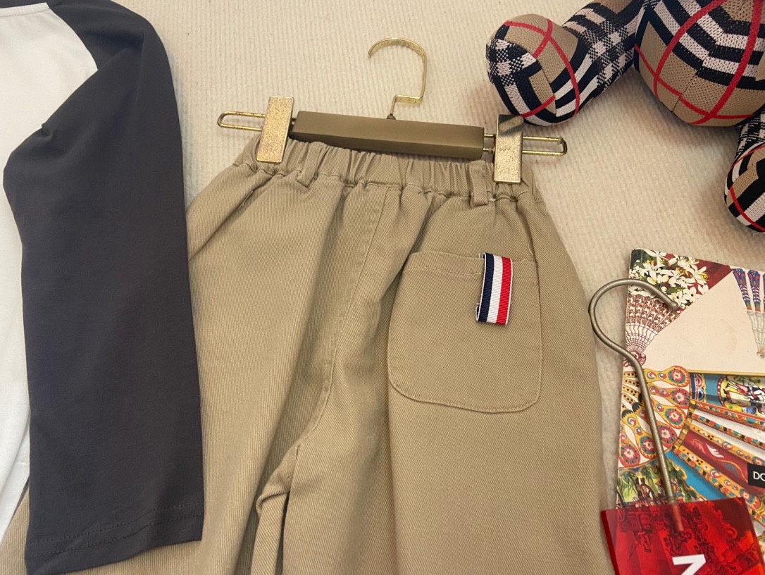 TB2⃣️件套套装 【小狗T➕休闲裤👖 】TB休闲裤👖 小狗刺绣🪡图标 3色色织织带 T恤甄选优越纯棉面料 高支高密精梳棉 手感柔软舒适 亲肤 9