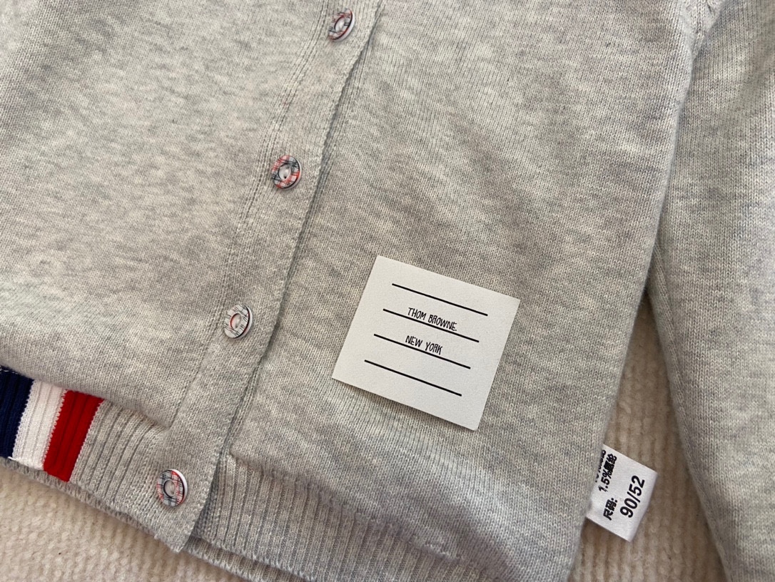 “High-Quality Thom Browne Baby Knitting: Xinjiang Velvet, Double-Layer Design, Perfect Gift for Babies” - 图片 4