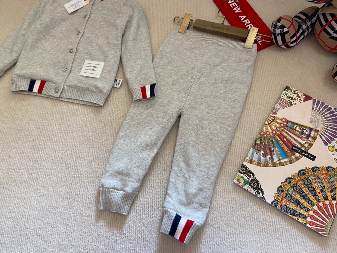 “High-Quality Thom Browne Baby Knitting: Xinjiang Velvet, Double-Layer Design, Perfect Gift for Babies” - 图片 5