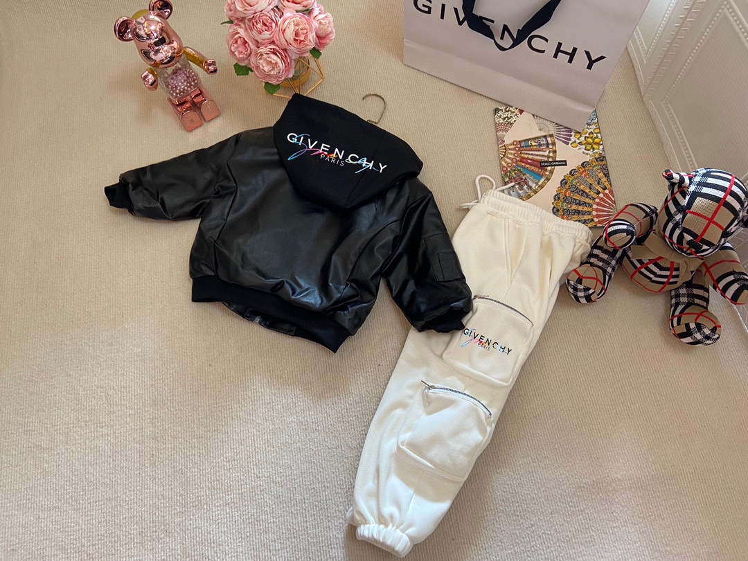 香奈儿 Chanel 高级成衣风衣外套及大衣服饰 #2505A24C 9