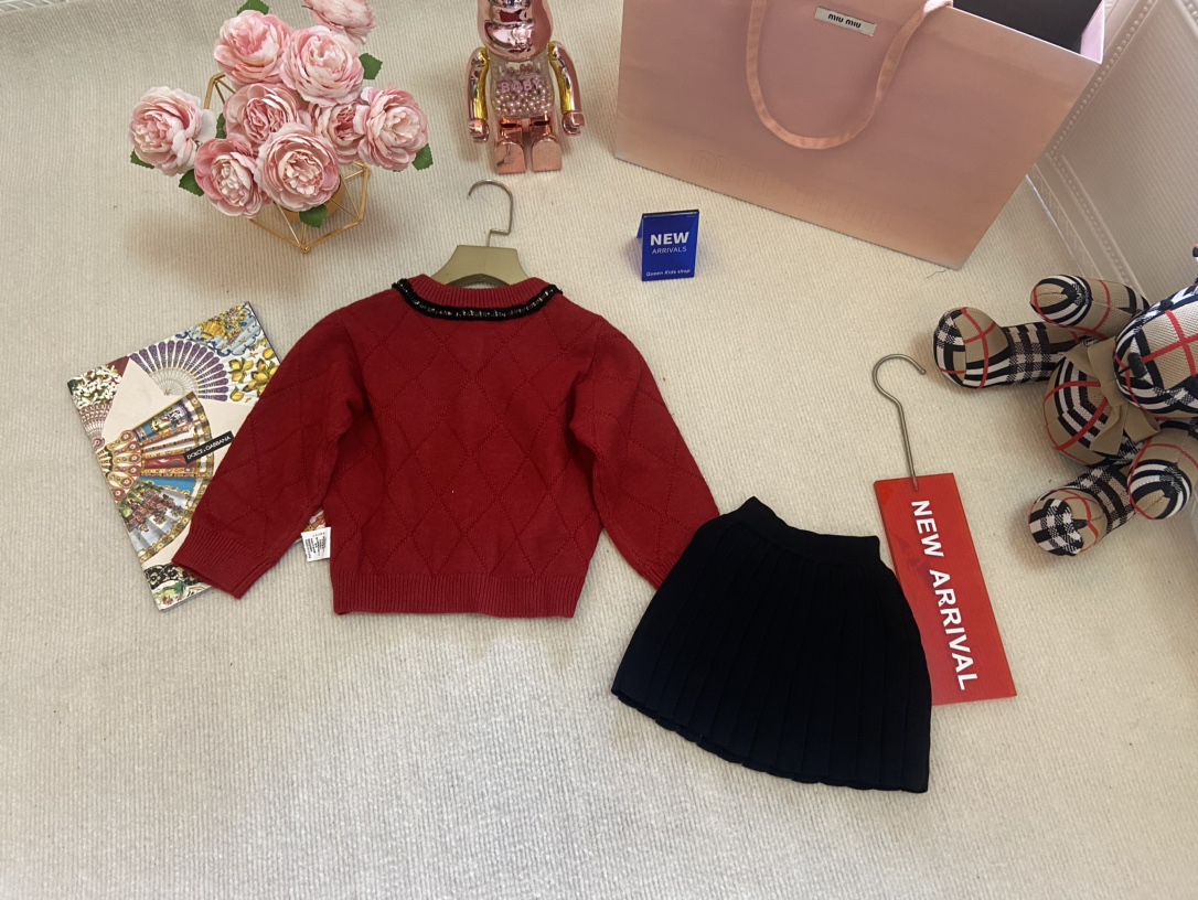 High-Quality Miu-Miu Baby Sweater Suit with Nail Bead Design for Full-Month Age Confidence - 图片 9