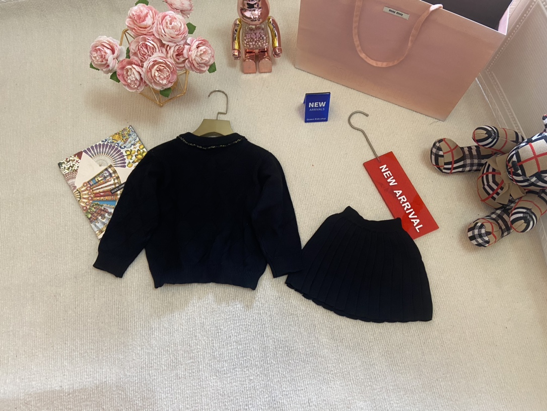 High-Quality Baby Sweater Suit with Nail Bead Design for Full-Month Gift - 图片 9