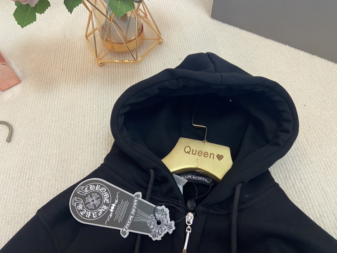 CH克罗心连帽卫衣外套 甄选高级定制420克卫衣棉面料打造 可️和同款牛仔裤搭配一套 柔软舒适 简约时尚 工艺叠加 看得见的高品质 3