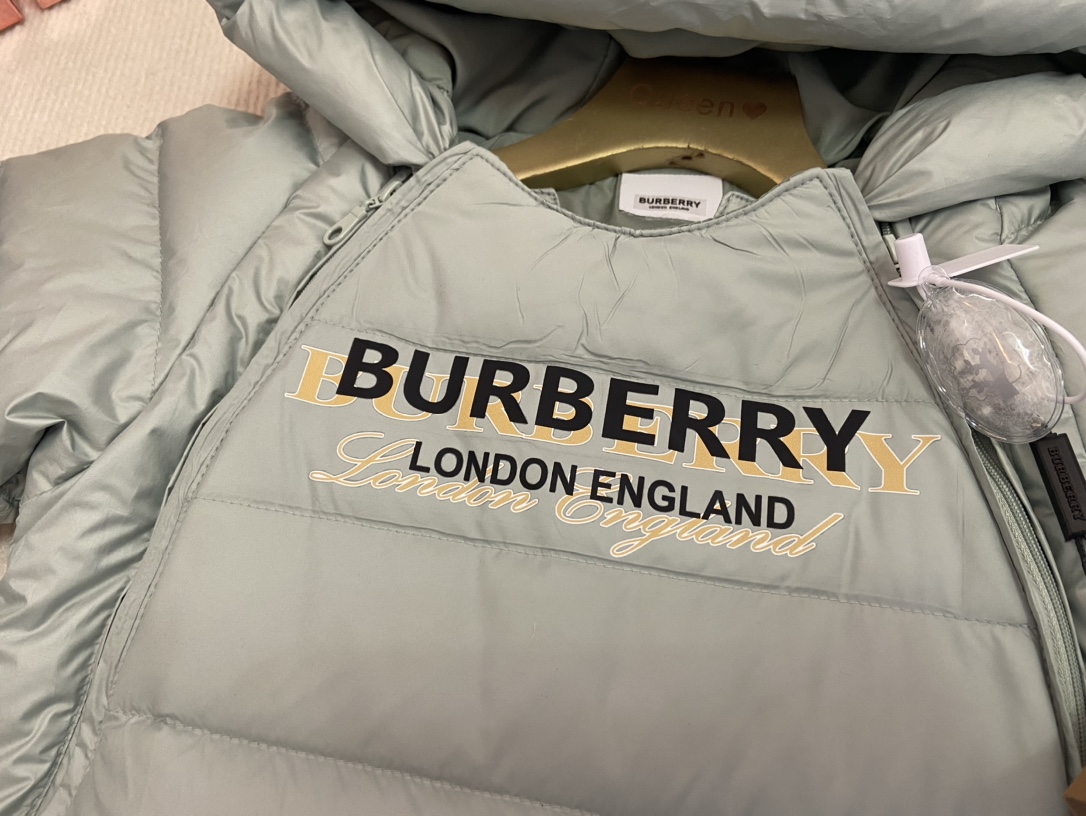 博柏利 Burberry 高定典藏名品高定成衣时装外套连衣裙衬衫T恤 #71793085 3