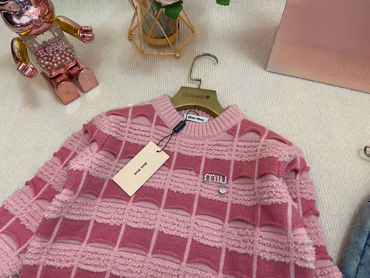 “New Fall/Winter Miu+Miu Suit: Sweater & Fluffy Jeans, Customer-Supplied Fabric, High-Quality” - 图片 2