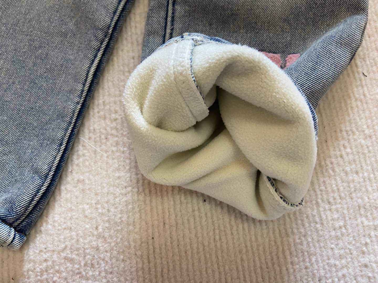 “New Fall/Winter Miu+Miu Suit: Sweater & Fluffy Jeans, Customer-Supplied Fabric, High-Quality” - 图片 6