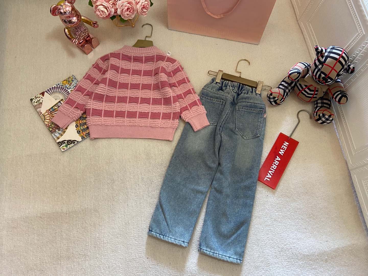 “New Fall/Winter Miu+Miu Suit: Sweater & Fluffy Jeans, Customer-Supplied Fabric, High-Quality” - 图片 9