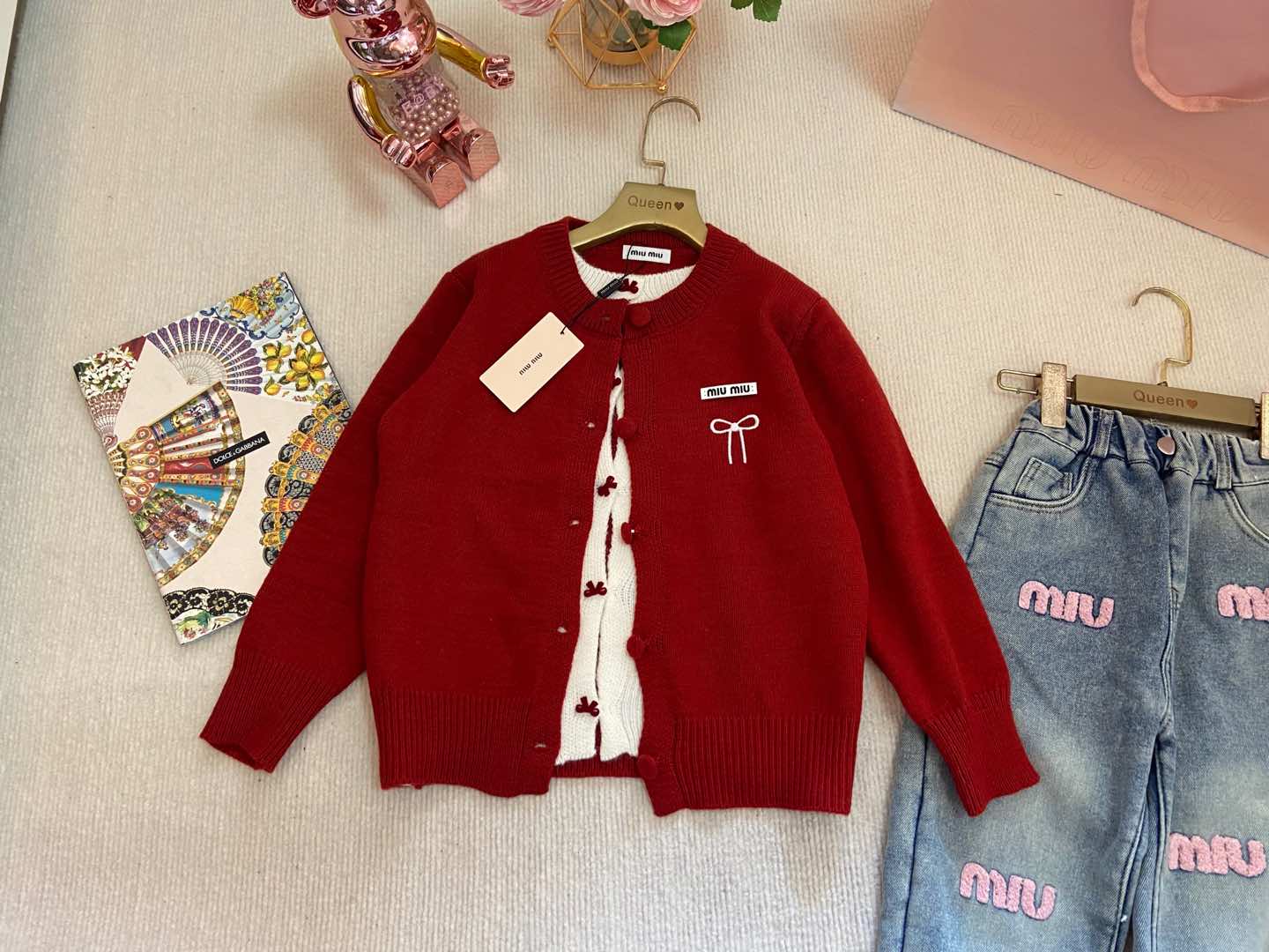 Trendy Miu+Miu Suit: Soft Velvet Jeans, Custom Fabrics, High-Quality Details - 图片 2
