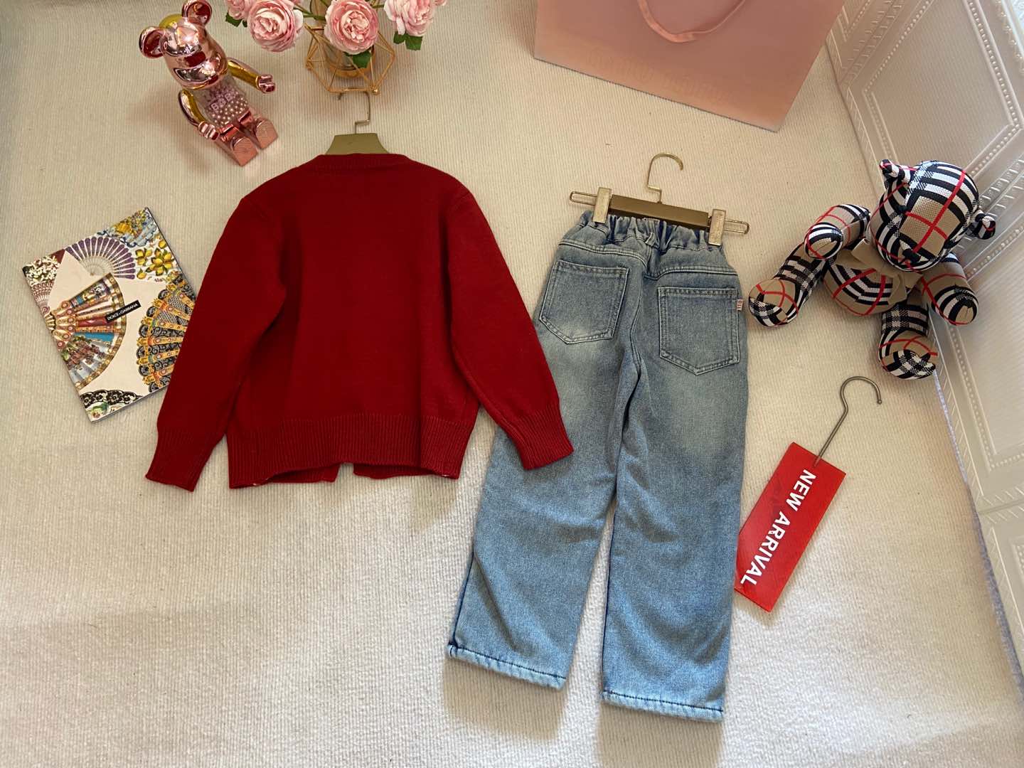 Trendy Miu+Miu Suit: Soft Velvet Jeans, Custom Fabrics, High-Quality Details - 图片 9