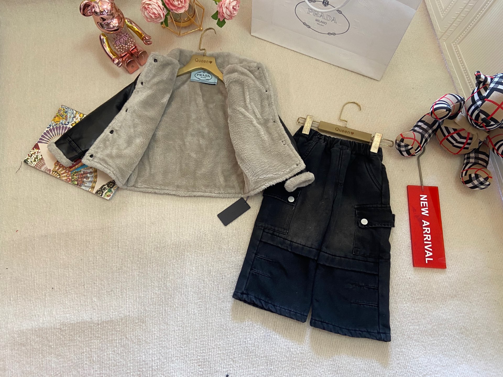 Velvet Leather Suit with Broad-legged Pants for Kids, High Quality, Various Sizes. - 图片 6