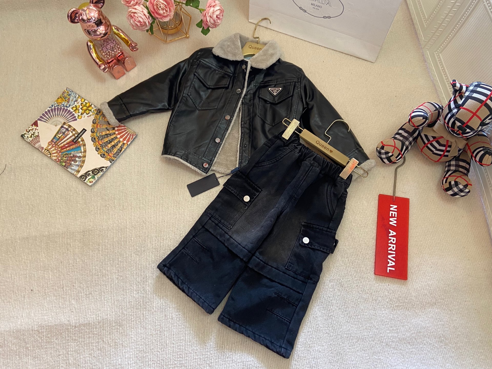 Velvet Leather Suit with Broad-legged Pants for Kids, High Quality, Various Sizes. - 图片 8