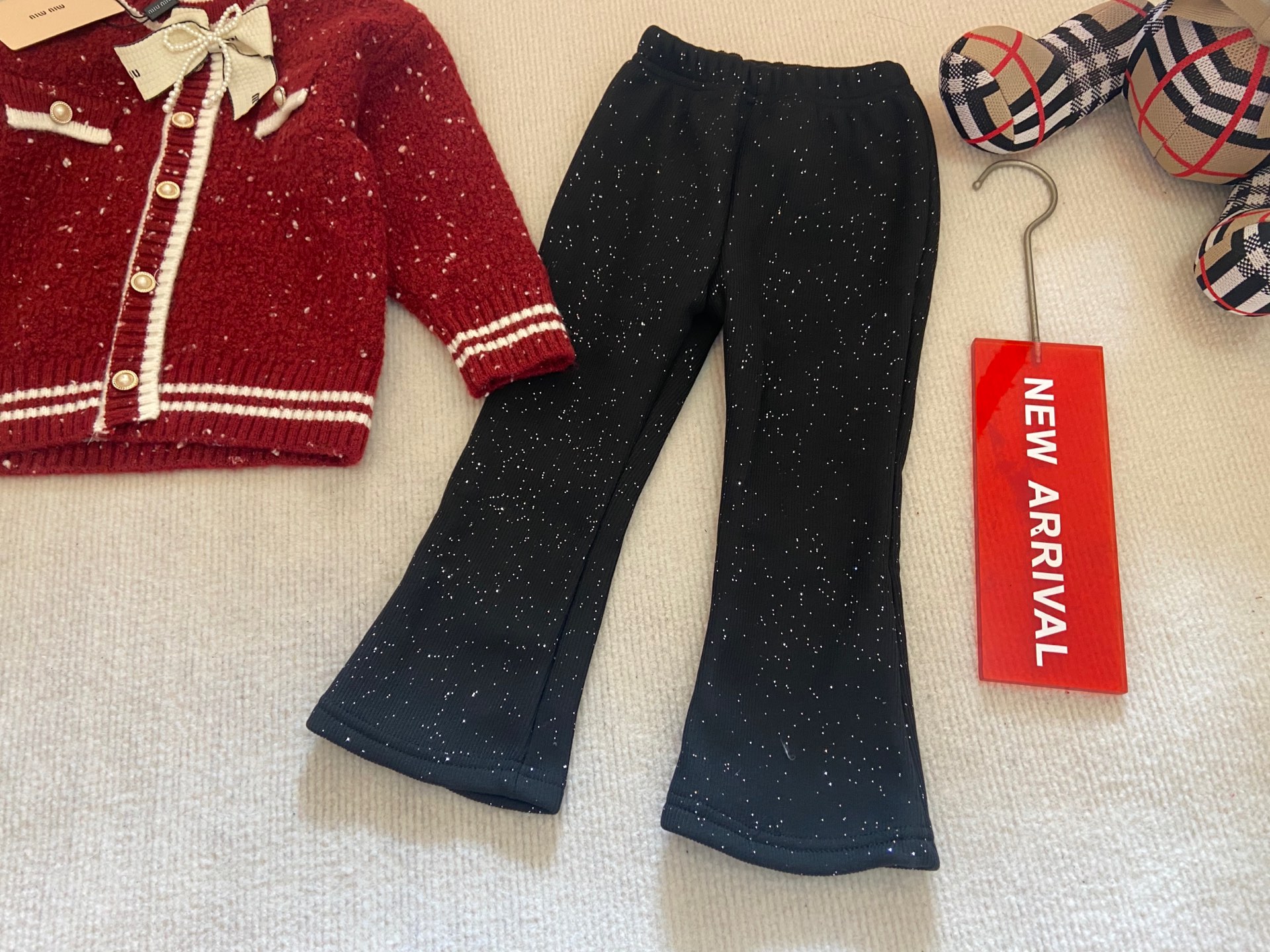 Miu Miu Pre-Sale: 311 Collection and 2024SS High-End Girls’ Knitwear Suit Offer. - 图片 5