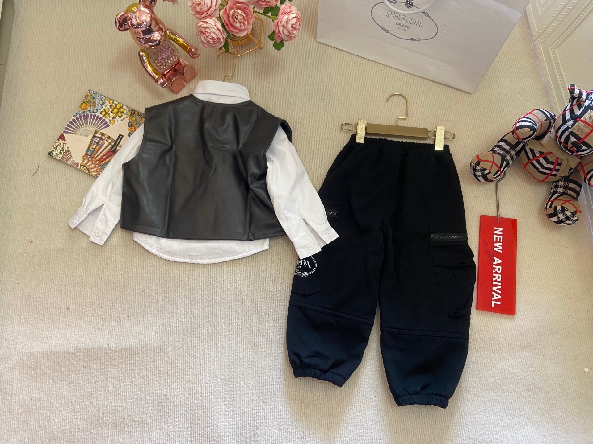 Imported Comfortable Shirts: Suit, Vests, Velvet, Puma Jackets in Various Sizes - 图片 9
