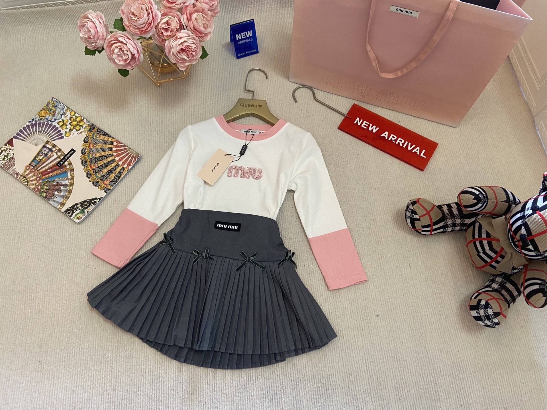 New Miu Miu High-End Girl T-Shirt Skirt Collection for Autumn/Winter 2025 - 图片 2