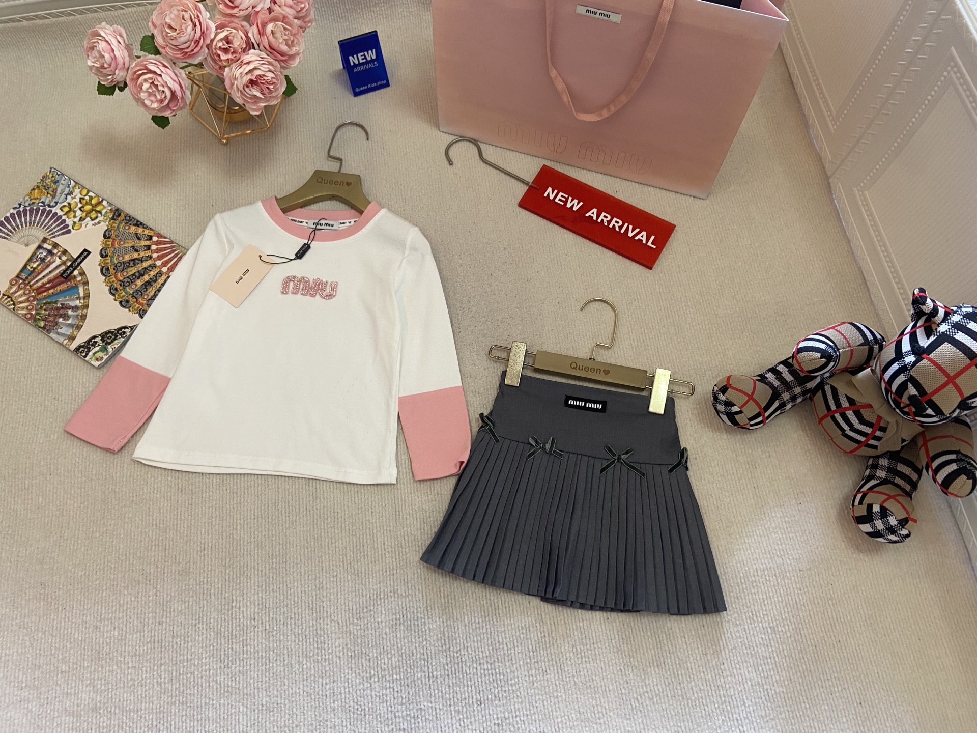 New Miu Miu High-End Girl T-Shirt Skirt Collection for Autumn/Winter 2025