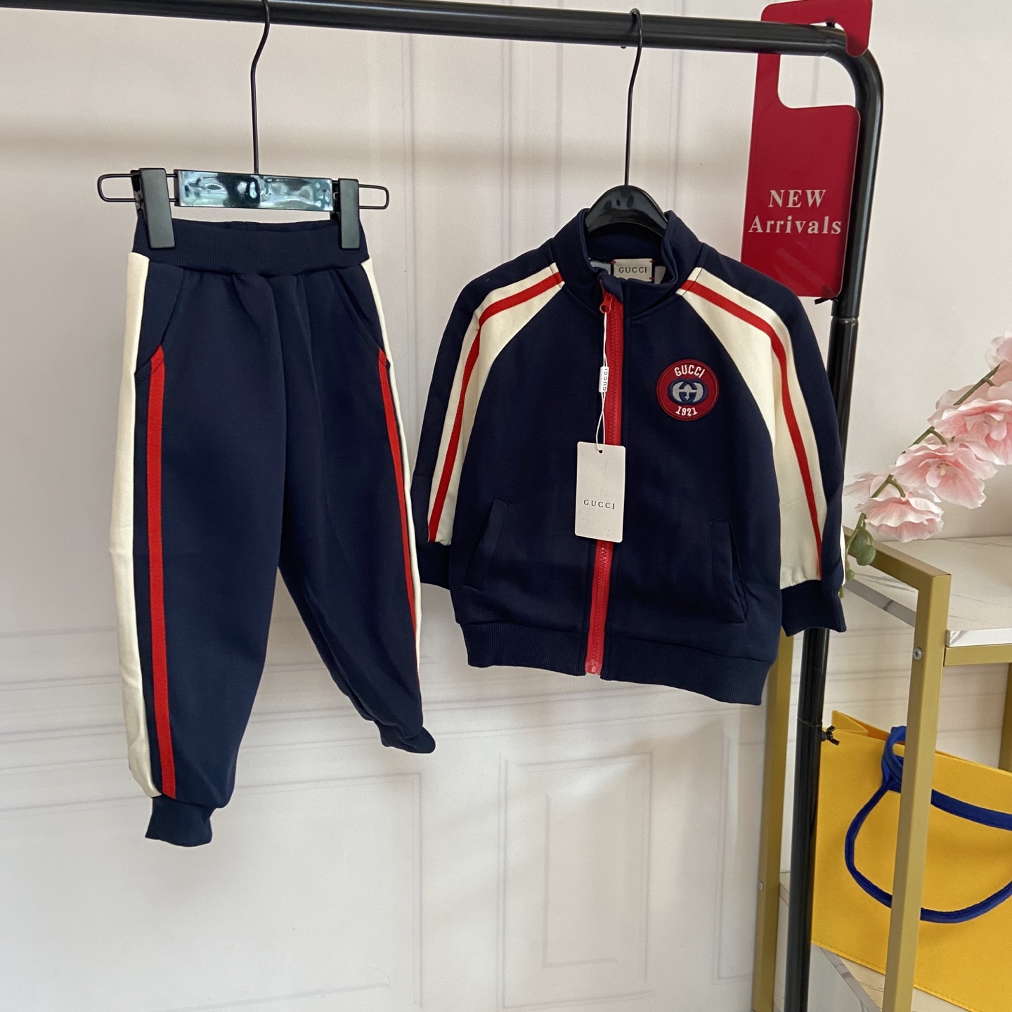 _dvG9s1hAYSdz8pp7e4Rw1_cSQ4gDe2FnlaQKPPg