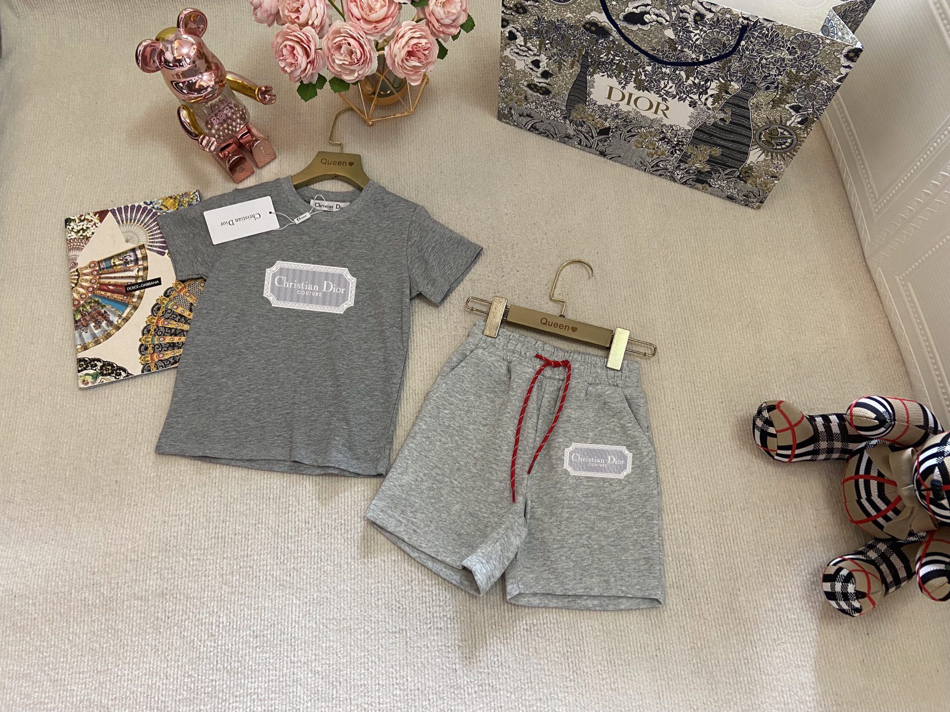 Fotos reales exclusivas 💗 118@ Nuevo producto de verano 2026SS: conjunto de camiseta de cuello redondo y pantalones co…