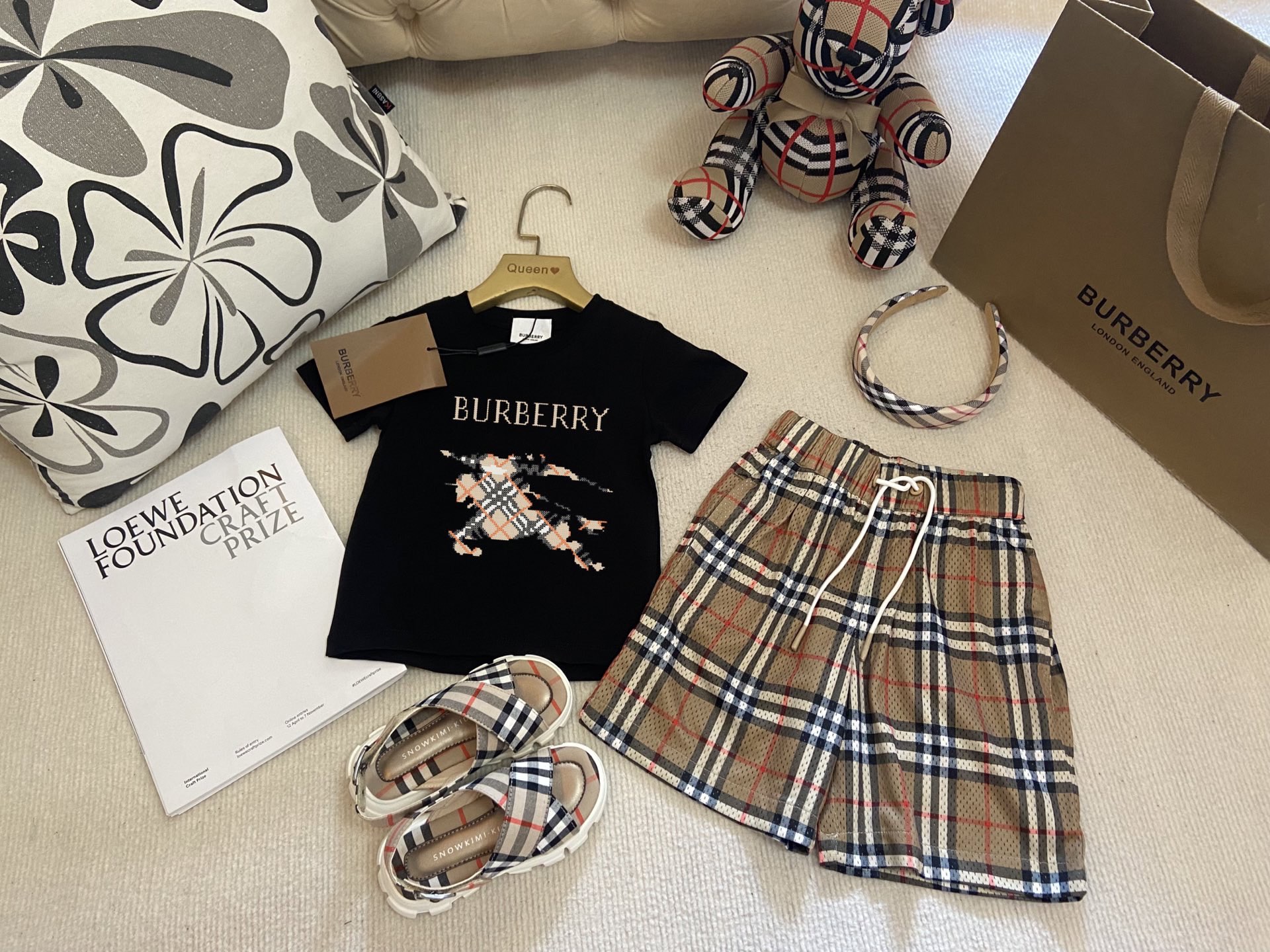 Tiro real exclusivo 💗128@️Burber*y Burberry 2⃣️ conjunto [camiseta de manga corta ➕ pantalones cortos a cuadros] La ca…