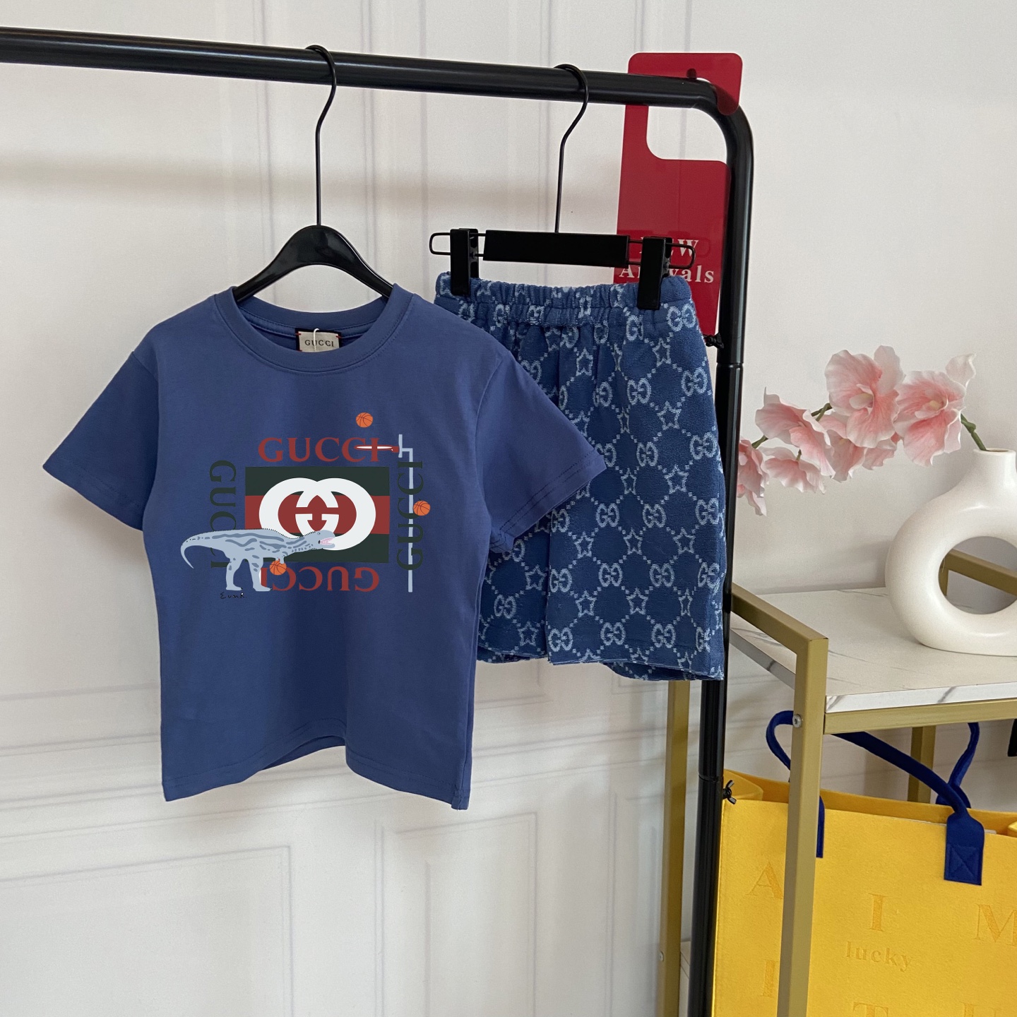 Exclusiva foto real💗128@ Conjunto GUCCI para niños divertido y moderno, imprescindible para niños amantes de los dinos…