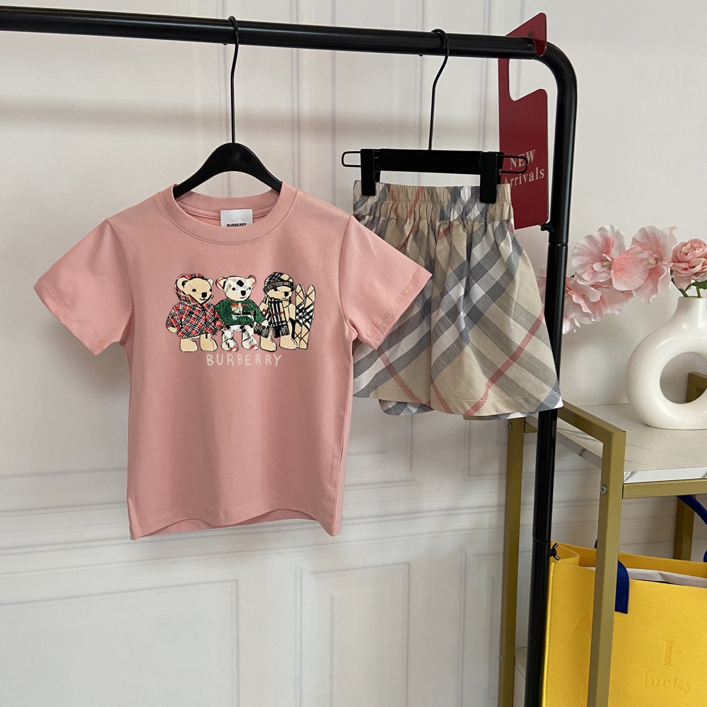 Fotos exclusivas reales 💗138@ Bbr🧸 Conjunto de cuadros con ositos rosa. Camiseta con tres ositos estampados: seleccio…