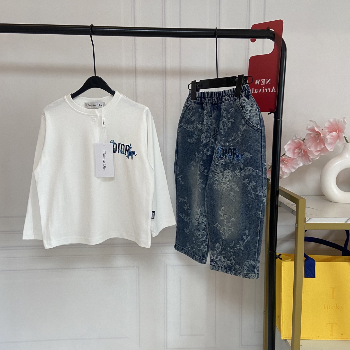 Fotos exclusivas reales 💗108@Sin menos Conjunto de dos piezas estilo Dior para niños | Camiseta de manga lar…