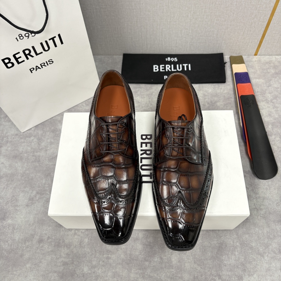 NO:783869,Berlut*'s new men's hand-rubbed formal leather shoes are new. The ingenious aesthetics of crocodile pattern brogues  The perfect fusion of luxury and craftsmanship. It is made of high-quality imported crocodile embossed cowhide. Every texture is accurately reproduced to reproduce the natural wildness of crocodile skin, highlighting the high-end artistic style. The upper is processed by hand-rubbing process. The inner water-dyed calfskin is soft and comfortable. The Italian genuine leather outsole has a rubber sole at the heel.  The anti-slip effect is excellent, and the crocodile pattern texture runs through the shoe body, full of wildness and luxury; the stitching details of the shoe body are exquisite, and the hand-sewn stitches are not only a reflection of craftsmanship, but also inject soul into the retro gentleman style. The black model is like a midnight gentleman, with its own calm aura; the brown tone is like an aged wine,  The retro texture is full. The design of the sole is even more hidden. The blue/burgundy gradient outsole is printed with the brand’s exclusive artistic embossing. The metal ornaments at the toe are not only decorative, but also wear-resistant. The details show the brand’s ultimate pursuit of quality. The lace design ensures that the upper  The fit is perfect, and it provides style extensibility for business and leisure looks. From suits and leather shoes for business meetings to yuppie wear for casual occasions, it can be the finishing touch of the look, giving the wearer a subtle style and taste. It is an indispensable luxury collection in a gentleman's shoe cabinet!  Size39-44 (customized at 38.45.46),,business suit,cowhide,crocodile skin,Leather soles19860909Berlut* 布鲁提 新款男士手工擦色正装皮鞋上新  鳄鱼纹布洛克鞋的匠心美学 奢华与匠心的完美融合.甄选优质进口鳄鱼压纹牛皮制成.一道纹理都精准复刻鳄鱼皮的天然野性突显高级艺术风范鞋面采用手工擦色工艺处理效果.内里水染小牛皮柔软舒适意大利真皮大底后跟加入橡胶底片防滑效果极好鳄鱼纹肌理贯穿鞋身,野性与奢华感拉满；鞋身缝线细节精致入微,手工缝制的针脚既是工艺的体现,又为复古绅士格调注入灵魂.黑色款如午夜绅士,自带沉稳气场；棕色调则似陈年佳酿,复古质感拉满.而鞋底的设计更是暗藏惊喜,蓝色/酒红色渐变的大底印有品牌专属的艺术压纹,鞋头处的金属饰件不仅是装饰,更添耐磨属性,细节之处尽显品牌对品质的极致追求.系带设计既保证了鞋面的贴合度,又为商务、休闲造型提供了风格延展性.从商务会晤的西装革履,到休闲场合的雅痞穿搭,它都能成为造型的点睛之笔,为穿着者赋予不彰自显的格调与品位,是绅士鞋柜中不可或缺的奢雅藏品！ Size39-44（38.45.46定做）,,business suit,cowhide,crocodile skin,Leather soles,Men's shoes