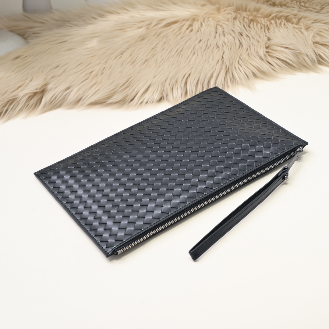 Bottega Veneta-Inspired Woven Leather Clutch Bag, Stylish Handbag for Men 7 i1722447467 1169 6